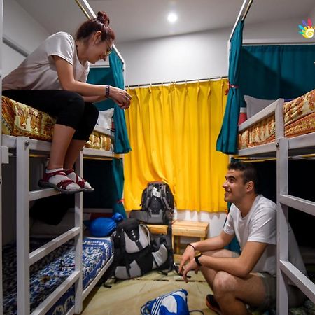 Gostops Agra - Rooms & Dorms Экстерьер фото